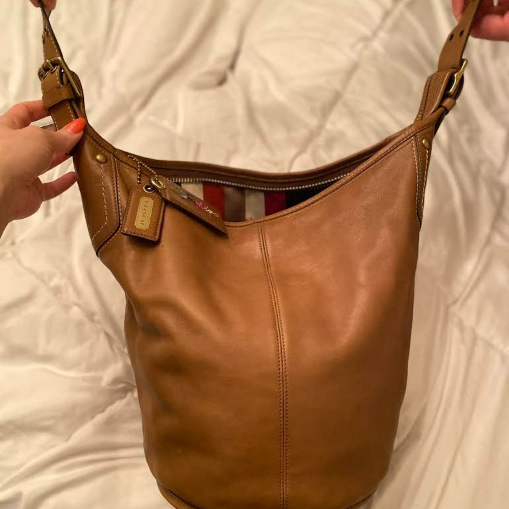 Coach Vintage 90s British Tan Leather Duffle Sac Bucket Bag